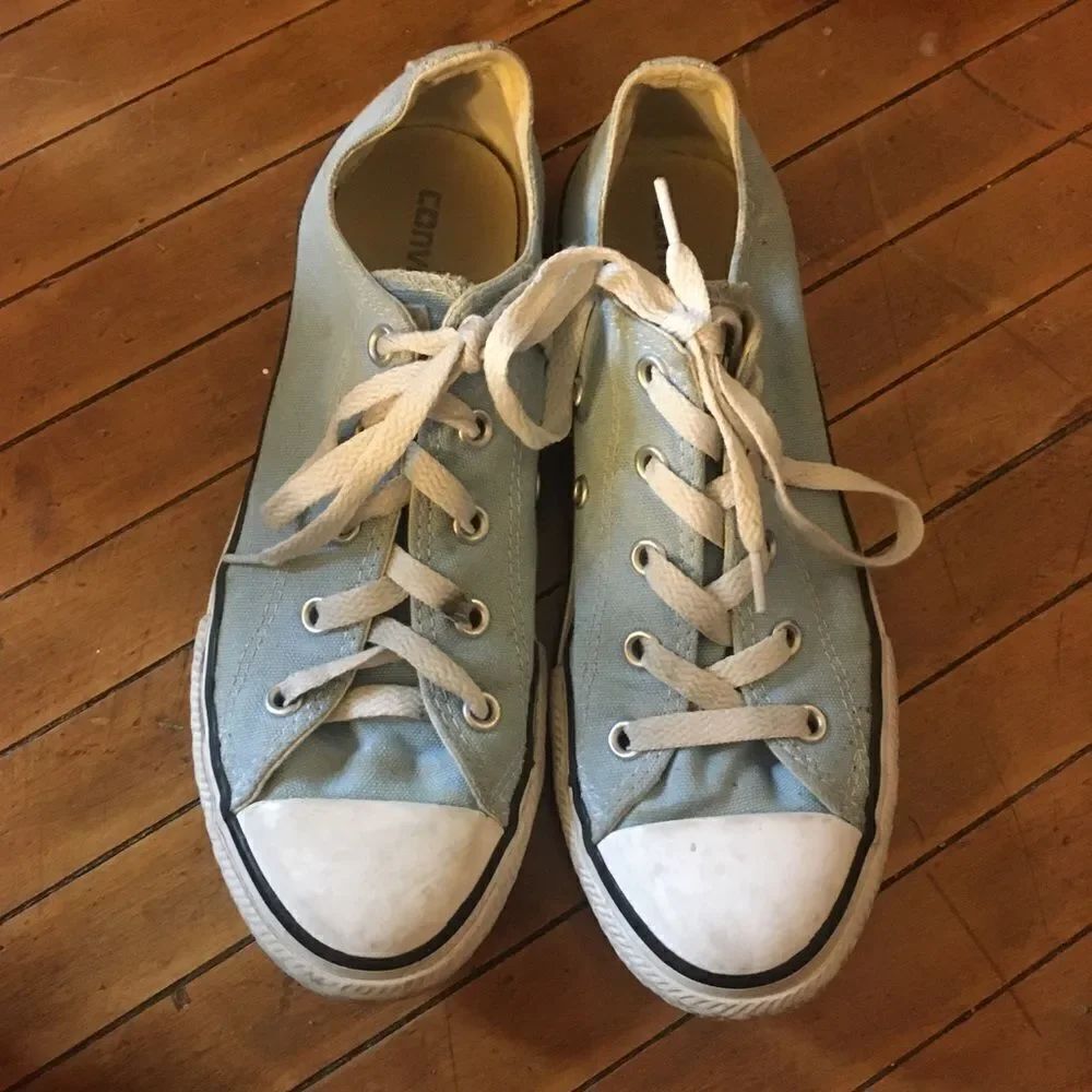 Baby blue Converse low top boat shoes